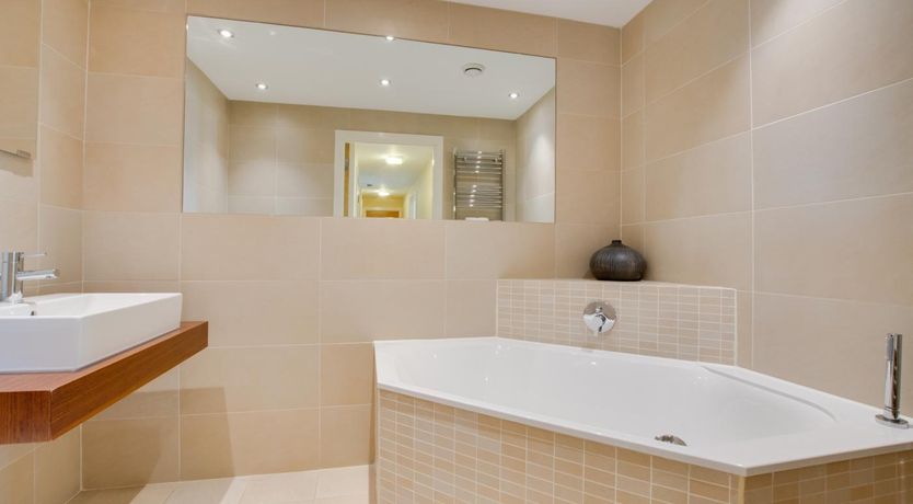 Photo of 2 Bed in Torquay