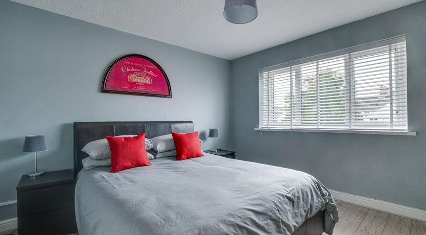 Photo of 3 Bed in Cardiff