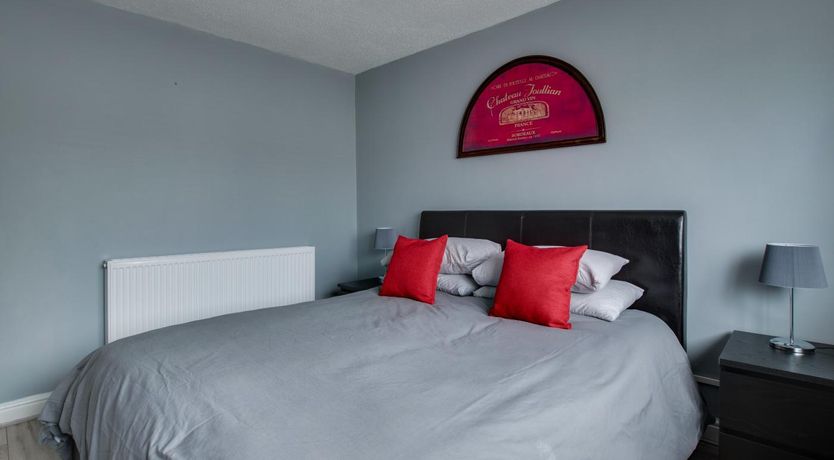 Photo of 3 Bed in Cardiff