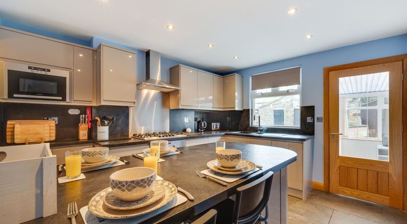 Photo of 3 Bed in Sandsend