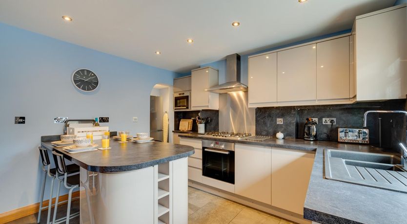 Photo of 3 Bed in Sandsend