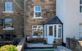 Photo of 3 Bed in Sandsend