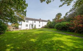 Photo of 4 Bed in St. Issey