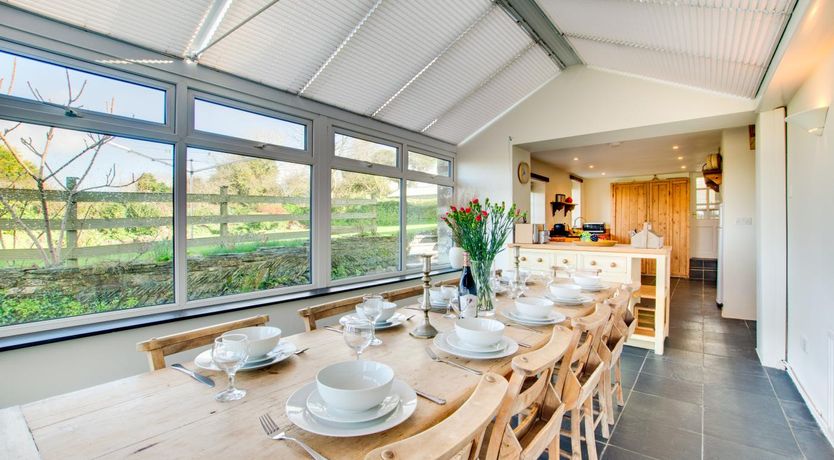 Photo of 4 Bed in St. Issey