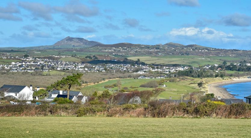 Photo of 2 Bed in Bwlchtocyn