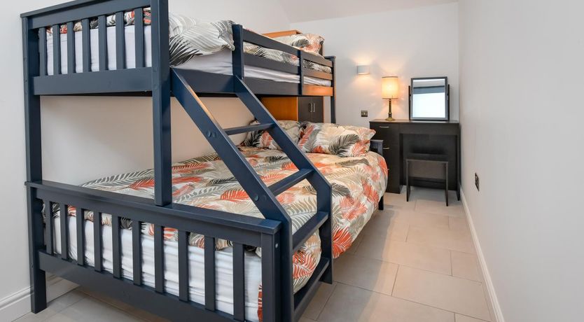 Photo of 2 Bed in Bwlchtocyn