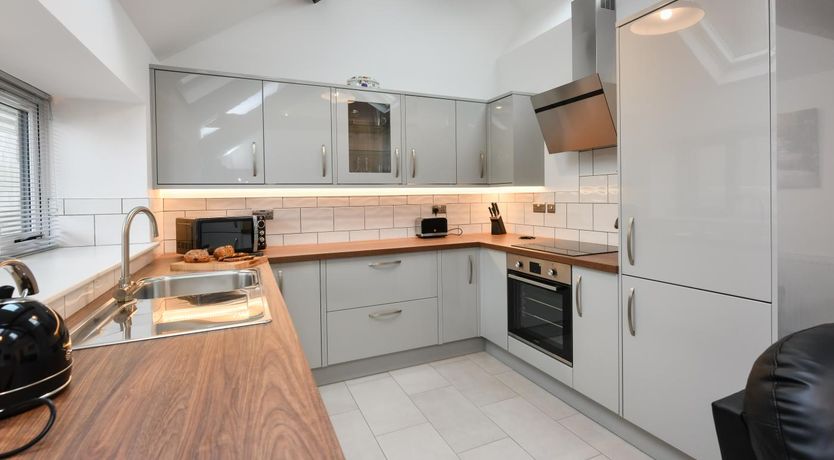 Photo of 2 Bed in Bwlchtocyn