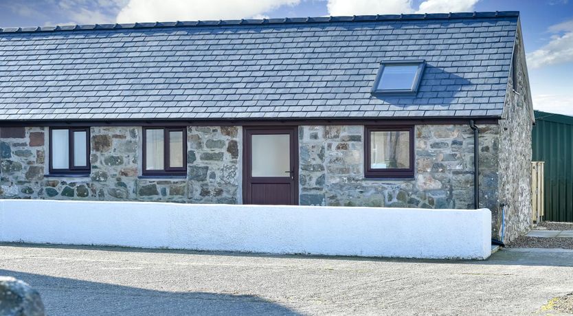 Photo of 2 Bed in Bwlchtocyn