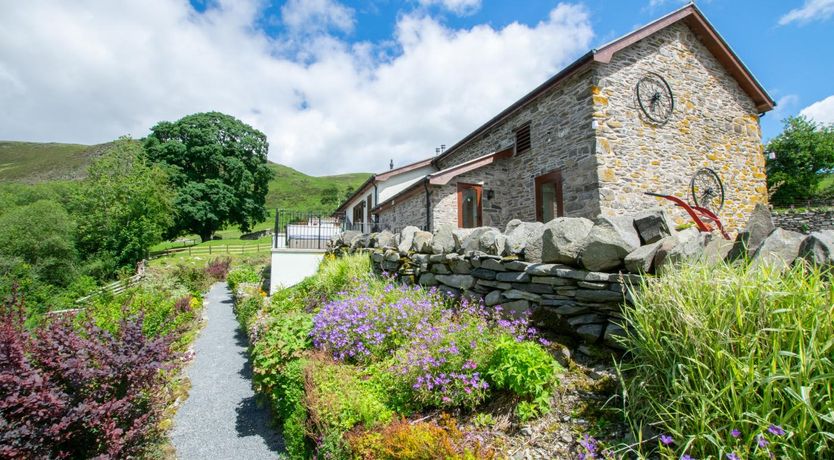 Photo of 4 Bed in Llanarmon Dyffryn Ceiriog