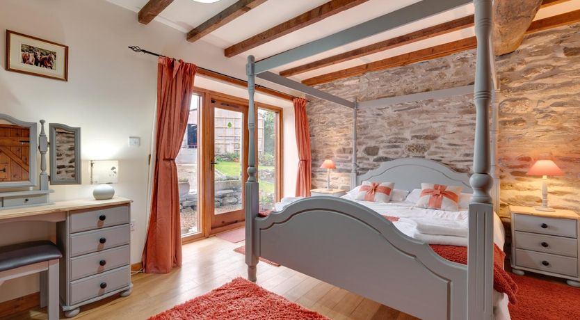 Photo of 4 Bed in Llanarmon Dyffryn Ceiriog