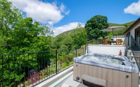 Photo of 4 Bed in Llanarmon Dyffryn Ceiriog