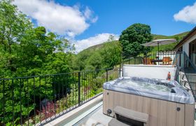 Photo of 4-bed-in-llanarmon-dyffryn-ceiriog
