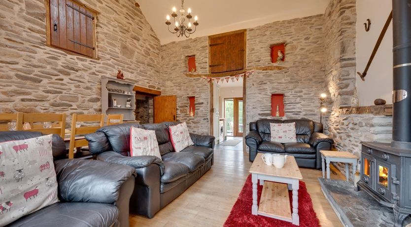 Photo of 4 Bed in Llanarmon Dyffryn Ceiriog
