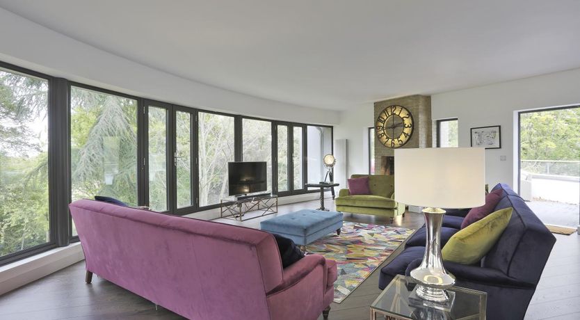 Photo of 6 Bed in Lavenham