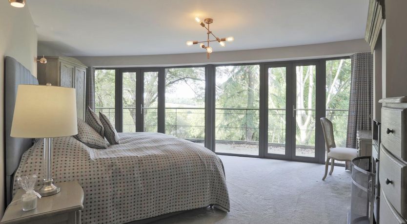 Photo of 6 Bed in Lavenham