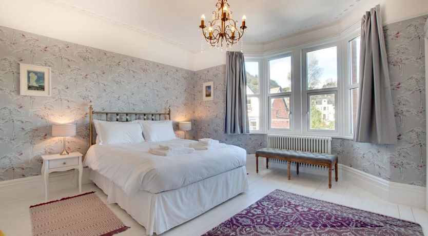 Photo of 4 Bed in Ilfracombe
