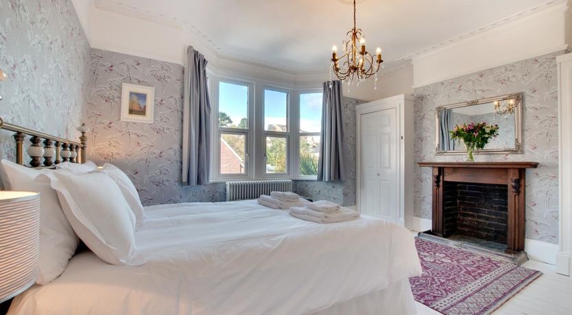 Photo of 4 Bed in Ilfracombe