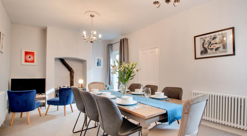 Photo of 4 Bed in Ilfracombe