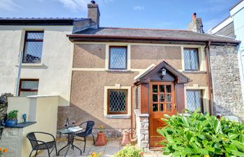 2 Bed in Porthcawl Holiday Home