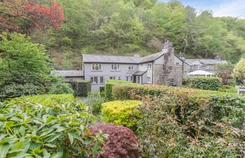 4 Bed in Looe Holiday Home