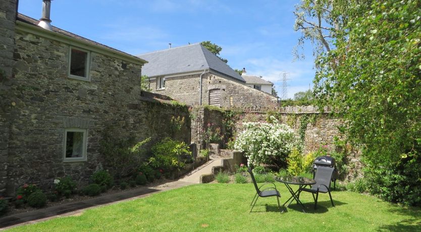 Photo of 1 Bed in Totnes