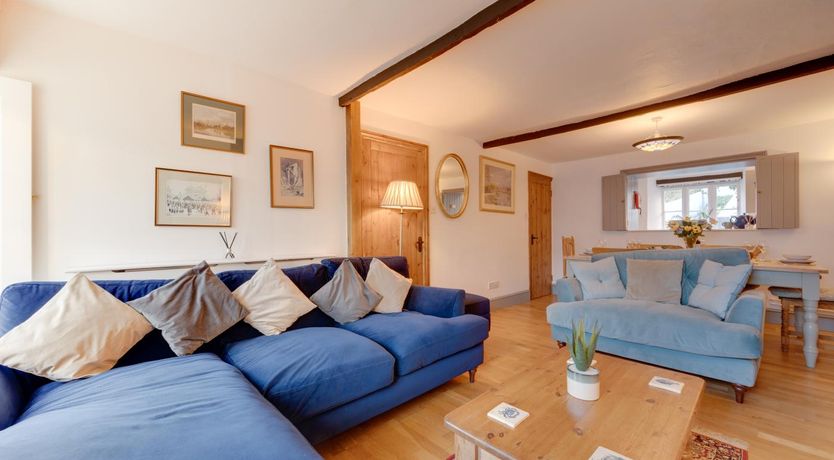 Photo of 4 Bed in Beer