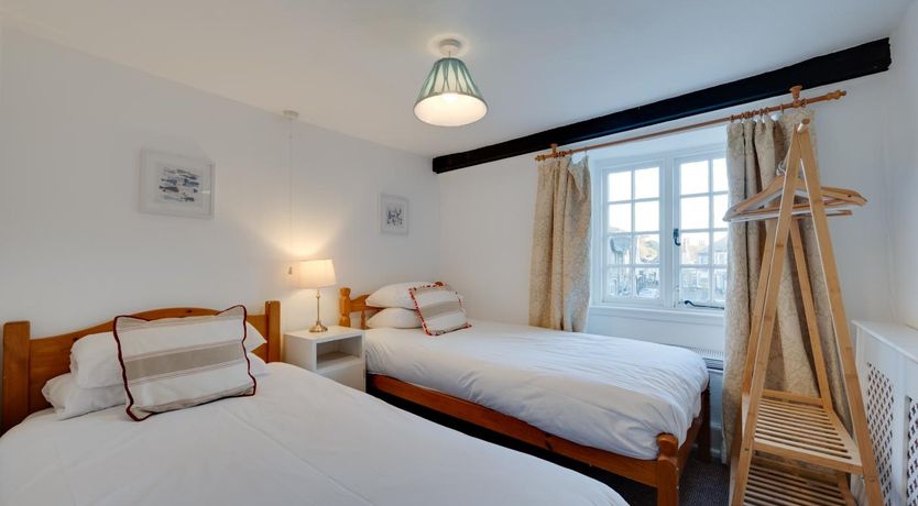 Photo of 4 Bed in Beer