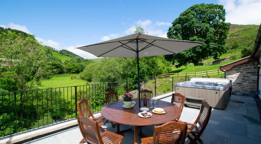 Photo of 4 Bed in Llanarmon Dyffryn Ceiriog