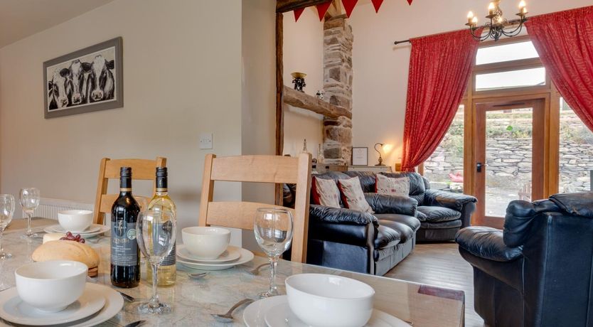 Photo of 4 Bed in Llanarmon Dyffryn Ceiriog