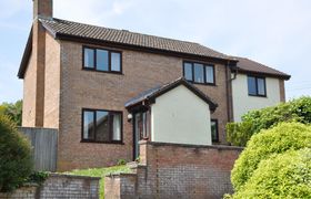 Photo of 4-bed-in-colyton