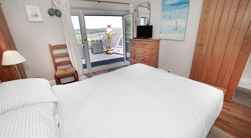 Photo of 2 Bed in Mumbles