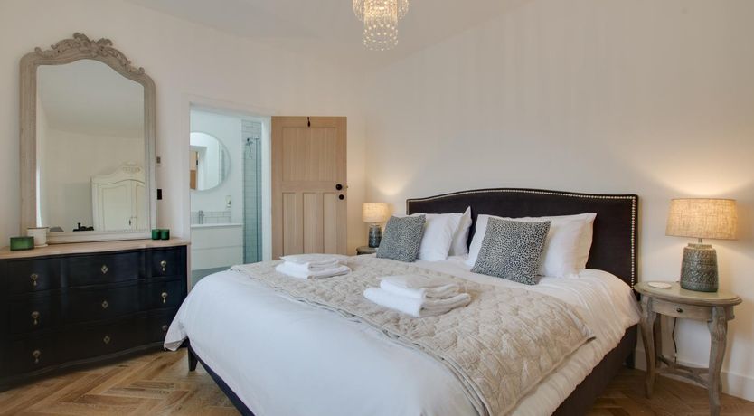 Photo of 4 Bed in Carbis Bay