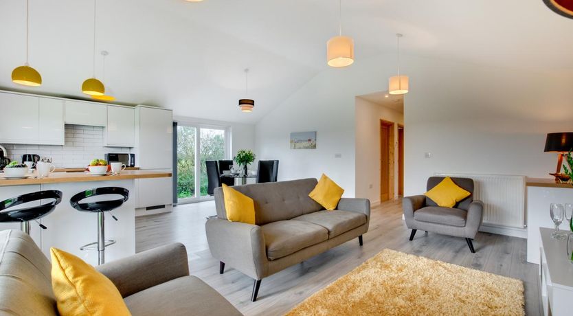 Photo of 2 Bed in St. Eval
