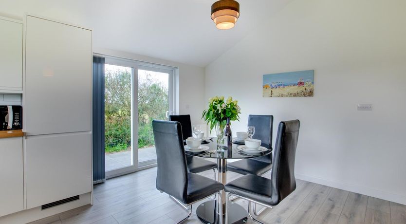 Photo of 2 Bed in St. Eval