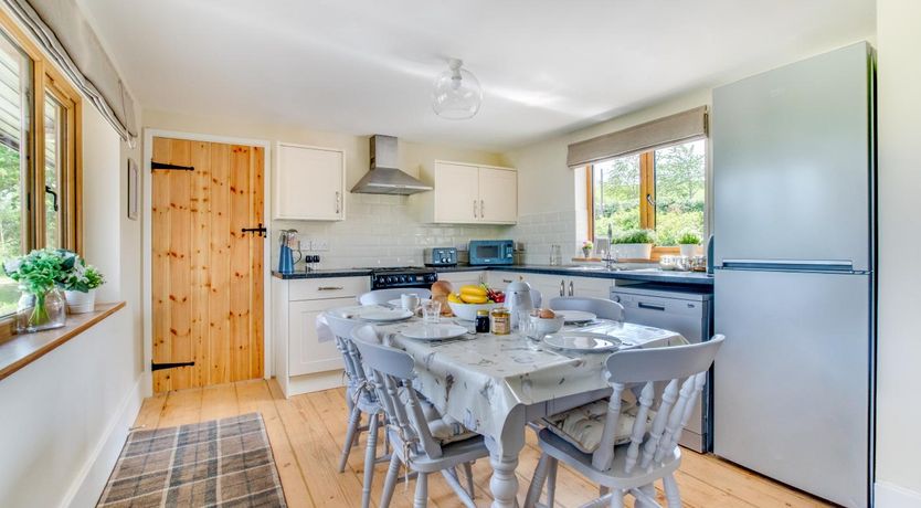 Photo of 3 Bed in Bassaleg