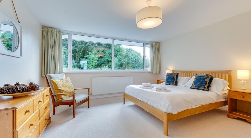 Photo of 2 Bed in Mumbles