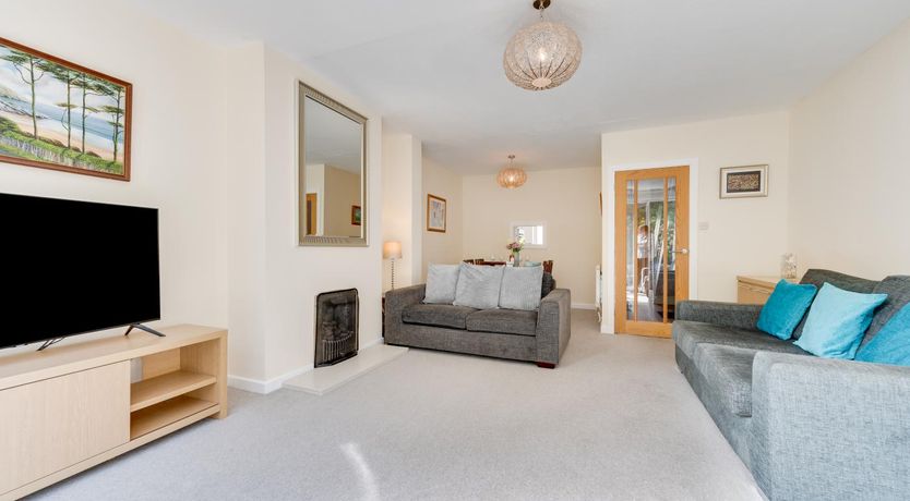 Photo of 2 Bed in Mumbles