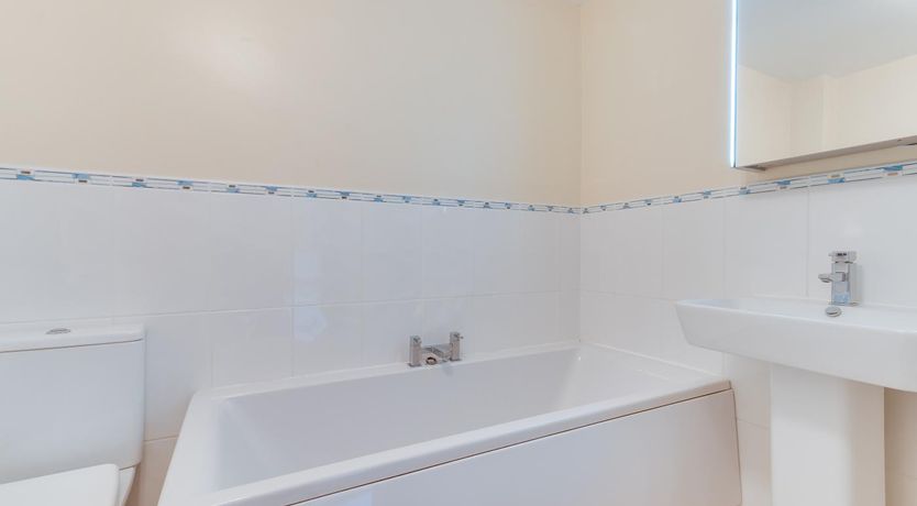 Photo of 2 Bed in Mumbles