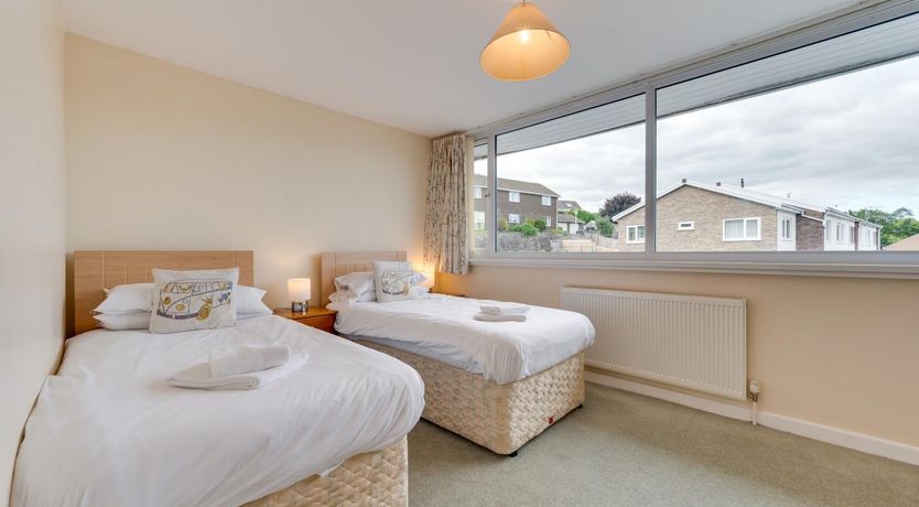 Photo of 2 Bed in Mumbles