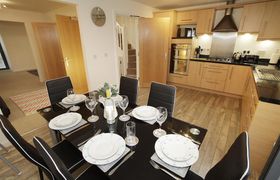 Photo of 4-bed-in-marina