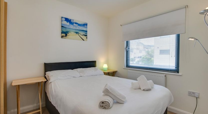 Photo of 4 Bed in Marina