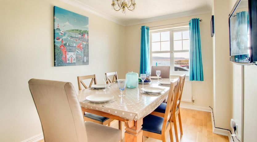 Photo of 3 Bed in Wyke Regis