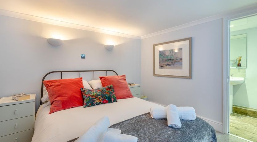 Photo of 2 Bed in Beer