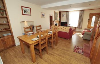2 Bed in Mumbles Holiday Home