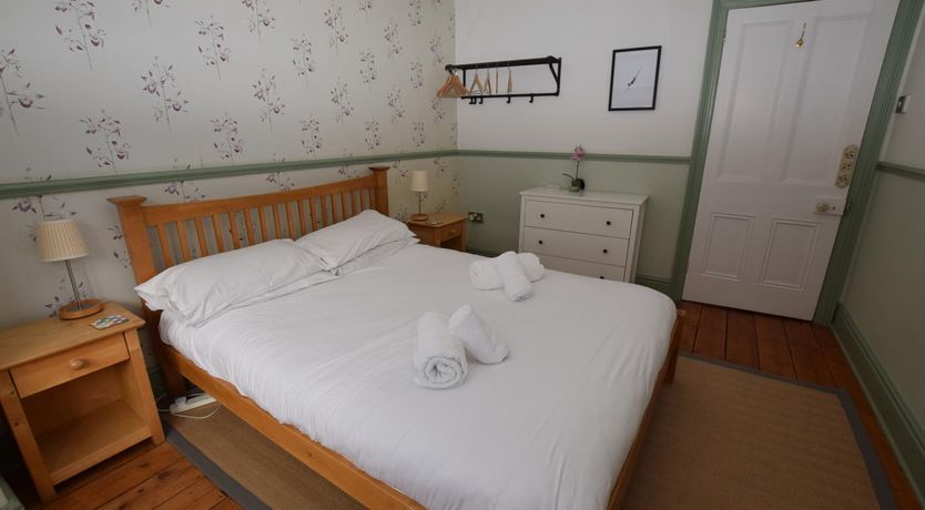 Photo of 3 Bed in Beer