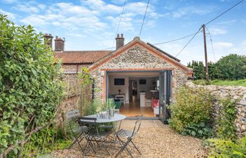 2 Bed in Holt Holiday Home