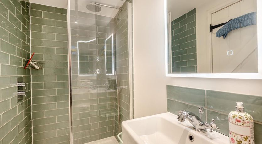 Photo of 2 Bed in Holt