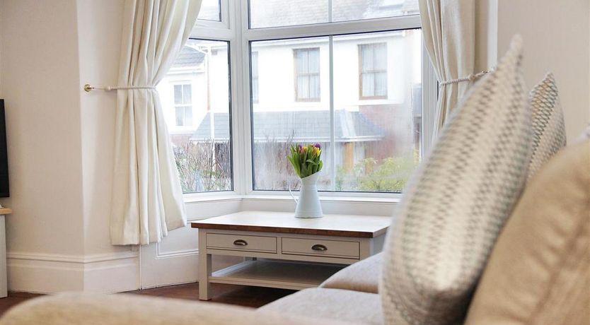 Photo of 4 Bed in Mumbles