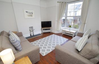4 Bed in Mumbles Holiday Home