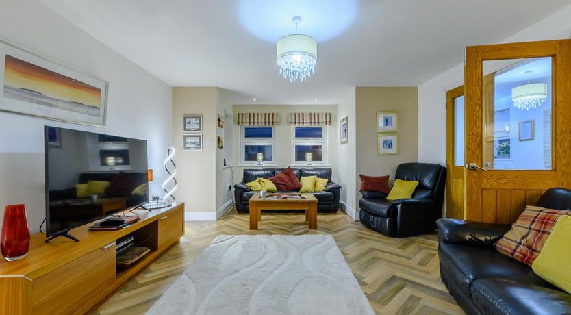 Photo of 4 Bed in North Sunderland